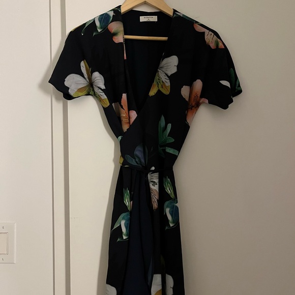 Floral Aritzia Babaton Wrap Dress - only worn once! - Picture 2 of 3